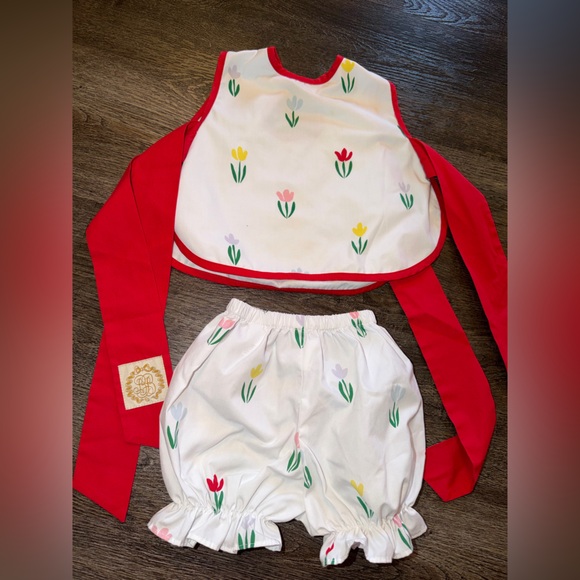 The Beaufort Bonnet Company Other - The Beaufort Bonnet Company set Red & Green Tulip Accents 0-6m